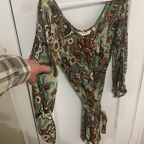 Ladies large paisley long sleeve, shoulder less summer dress. - Picture 2 of 2